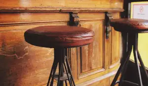 Žlutá Stolice